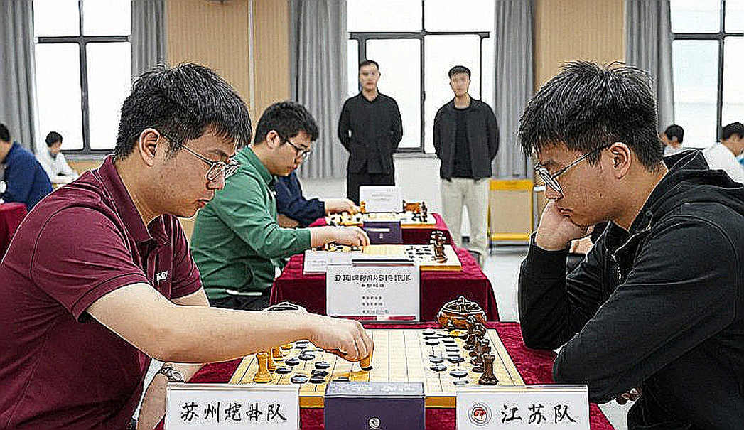 Ba mươi phút trên bàn số ba: ván cờ Nihal Sarin đánh rơi và bài toán chuyển hóa của Ấn Độ ở Olympiad