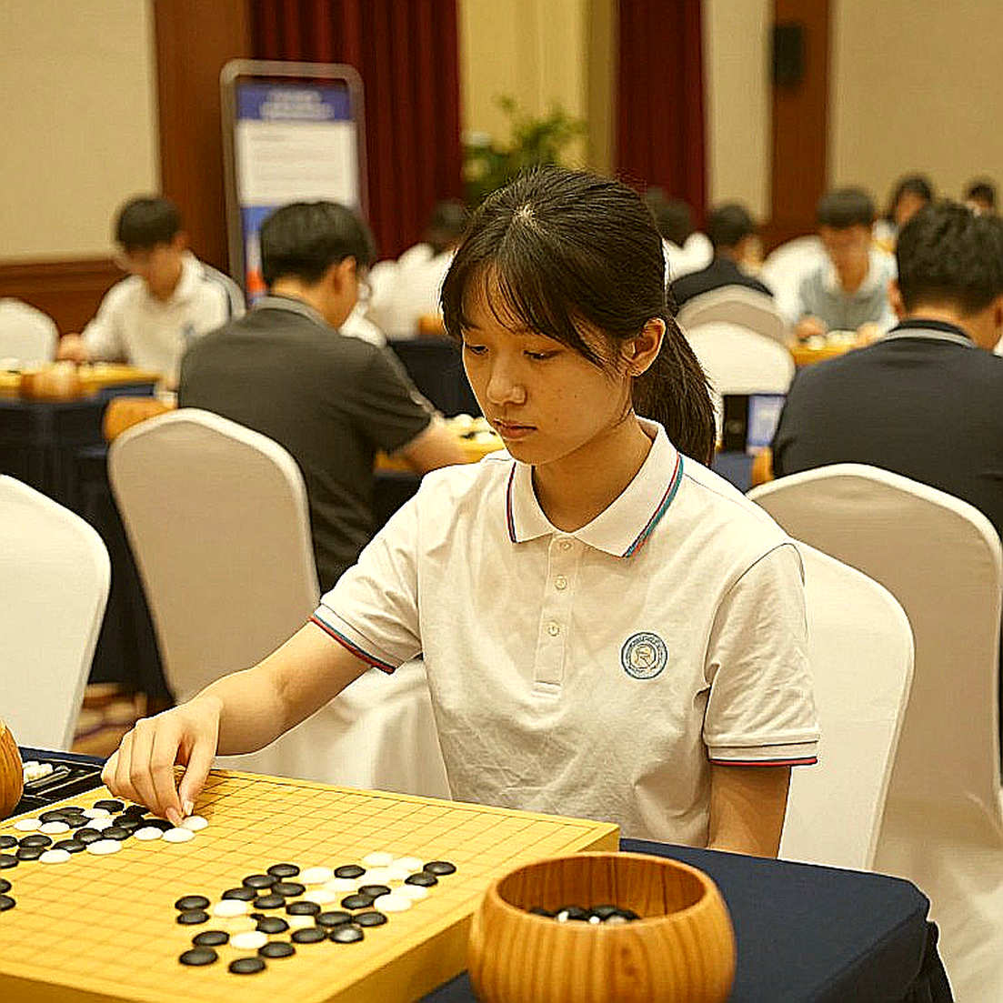 1.d4 d5 và cuộc nổi loạn lặng lẽ: Bảy hệ thống Trắng dùng để né lý thuyết khai cuộc