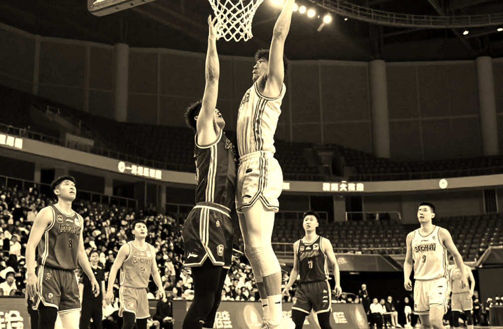 Faliro và 99-83: Khi Olympiacos thắng trên sân bóng rổ trong lúc derby nổ ra