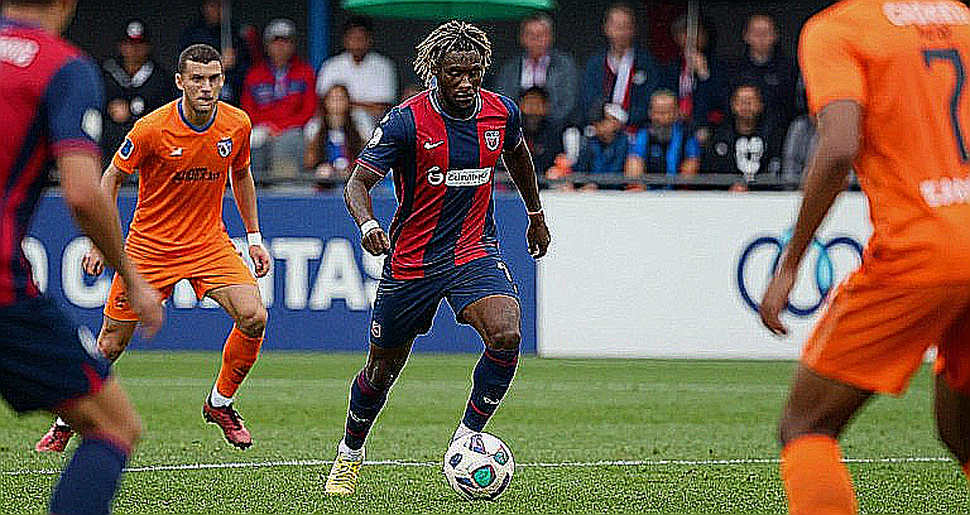 Sophia Wilson bị treo giò thêm một trận vì kéo tóc: Portland Thorns mất mũi nhọn đúng lúc nước rút