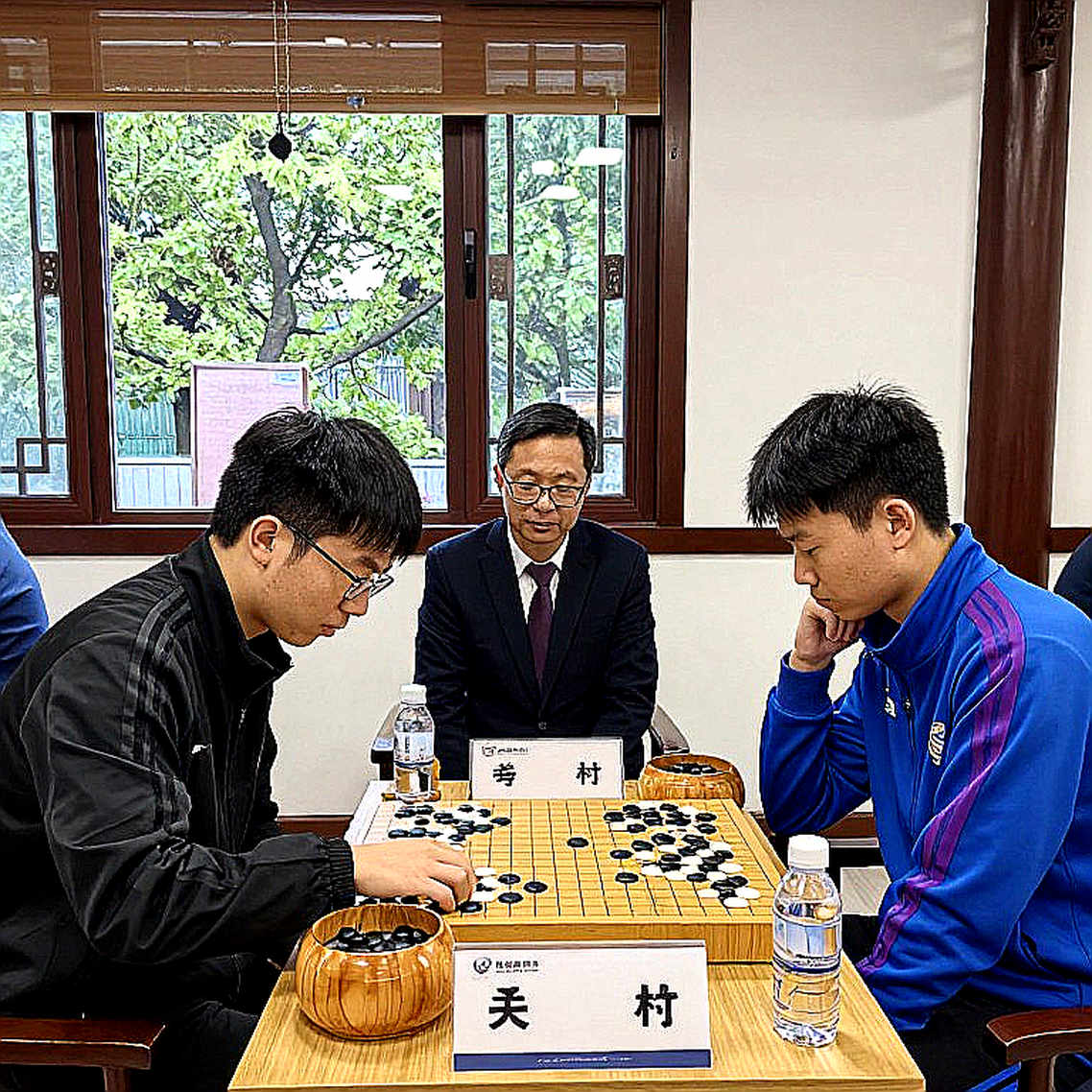 Benko Gambit, FRITZ 20 và khoảng trống giữa tiêu đề với thân bài