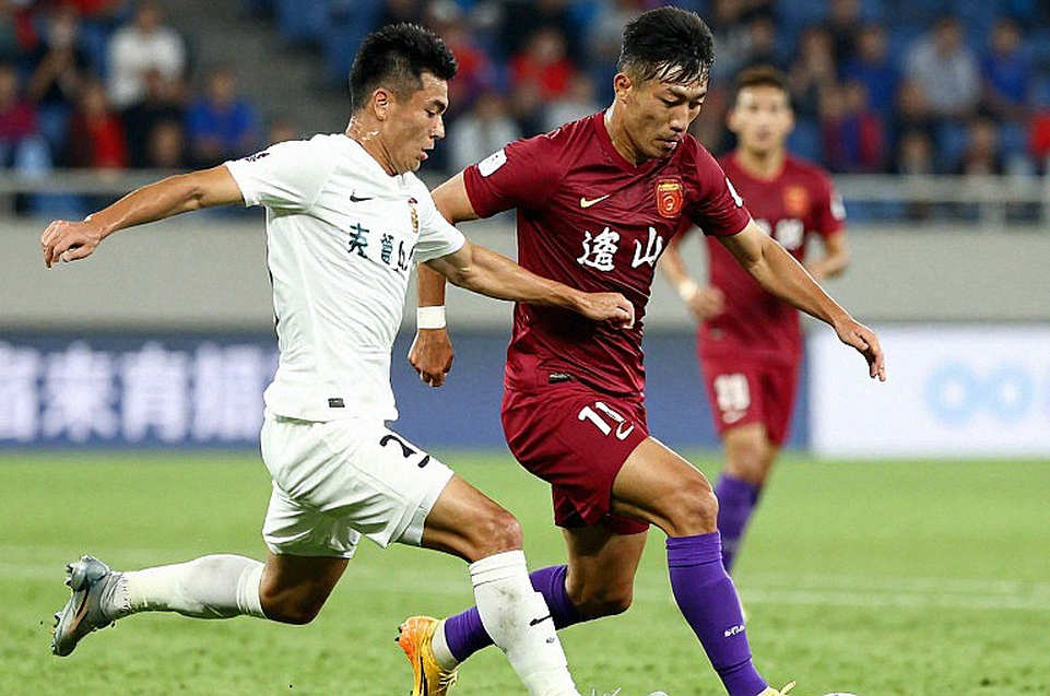 Agoumé, Sevilla và 15% bị bỏ quên: Khi Inter ngồi không vẫn thu tiền