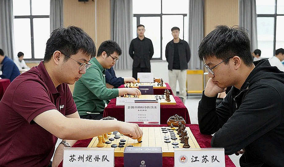 Firouzja hạ Carlsen sau 49 nước cờ: GCL 2026 và những ván đấu được định đoạt bằng đồng hồ